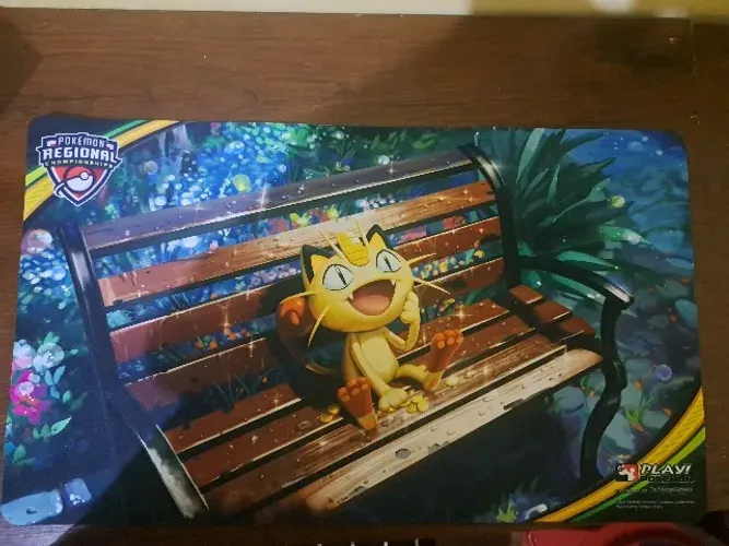 PLAYMAT POKEMON TCG MEOWTH