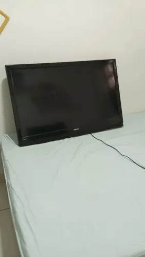 TV modelo antigo