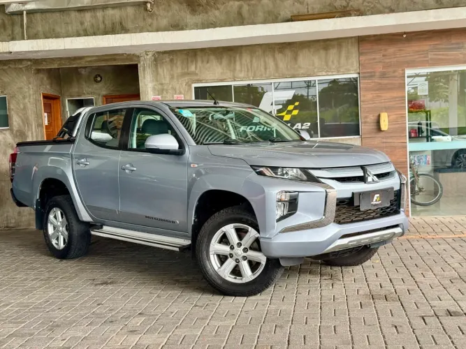 Mitsubishi L200 Triton Sport GLS 2.4 CD Diesel Aut. 2021