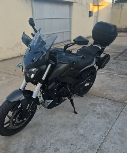 Dominar 400