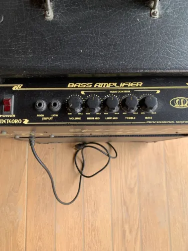 Amplificador Meteoro QX200