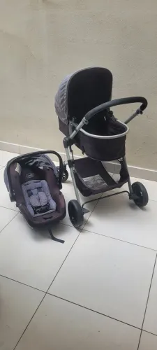 Carrinho e bebe conforto evenflo