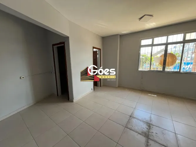 Sala comercial para aluguel no Centro de Mauá, próxima ao Calçadão