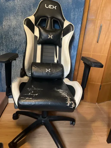 Cadeira Gamer (buscar aqui)
