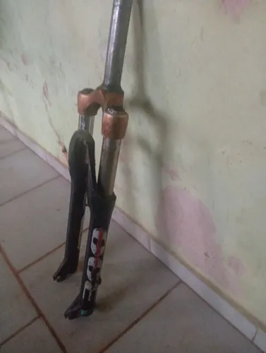 Vende-se suspensão spiner 300 obs mola com baixa pressão