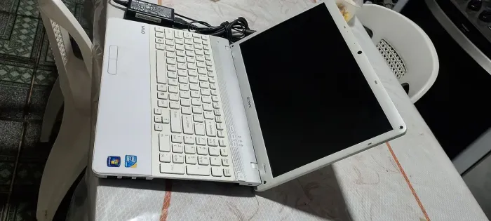 Sony vaio core i3 hd 500 4gb bateria boa já formatado