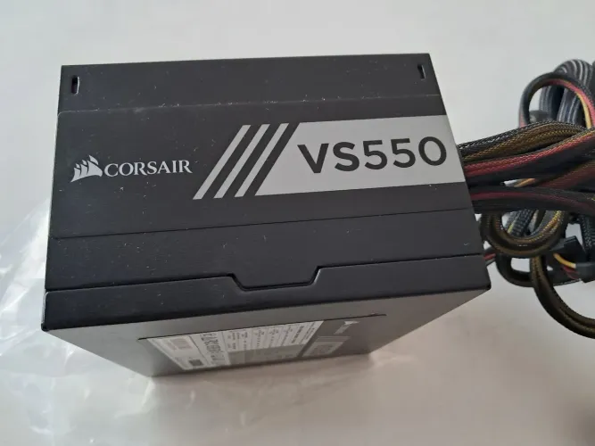 Fonte Corsair VS550