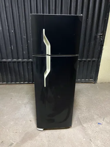 Geladeira Electrolux 340 litros gelo seco