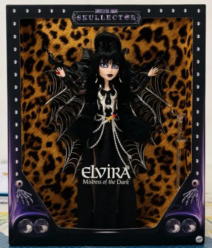 Monster high skullector Elvira lacrada Mistress of the Dark doll