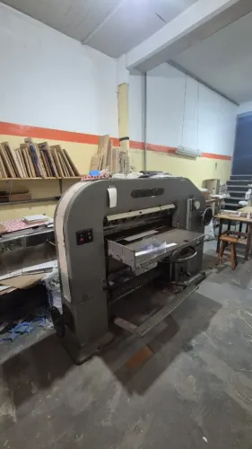 Guilhotina para papel 1 metro de boca
