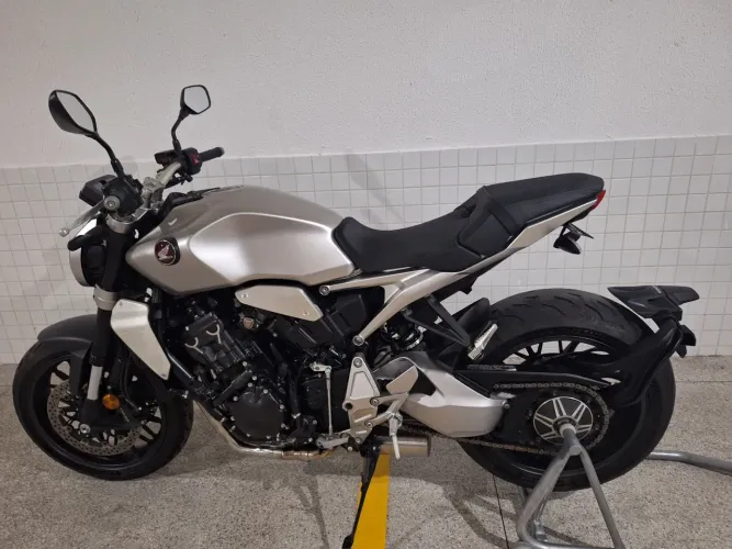Honda CB 1000R NSC 2023 zerada