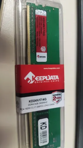 Memoria ddr4 4gb 2400mhz Lacrada