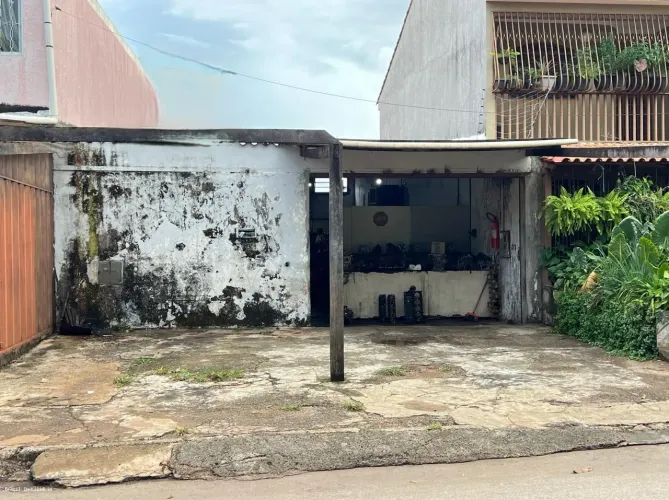 Comercial para Venda em RA XIII Santa Maria, Santa Maria, 1 banheiro