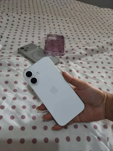 iPhone 16