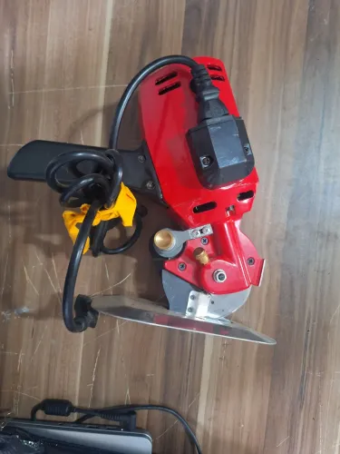 Máquina de corte de tecidos