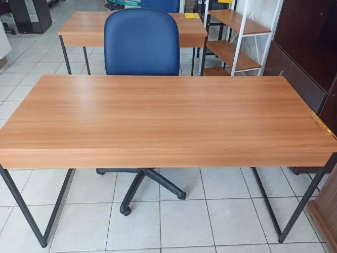 Mesa e cadeira promoção