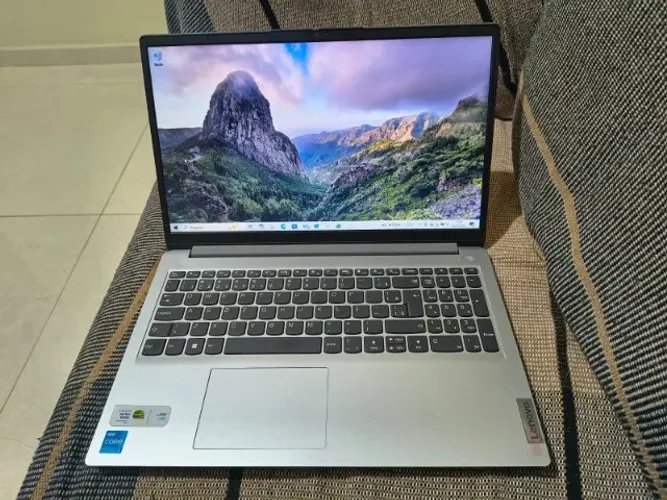 Notebook Lenovo IdeaPad 1 15IAU7