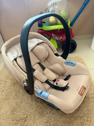 Bebê conforto burigotto, sem uso