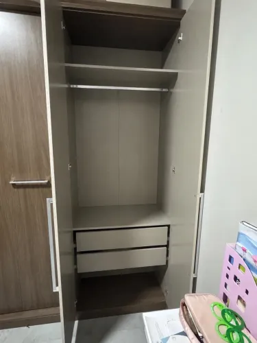 Vende-se Guarda Roupa Casal