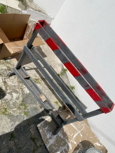 Expositor carvão e expositor vassoura 