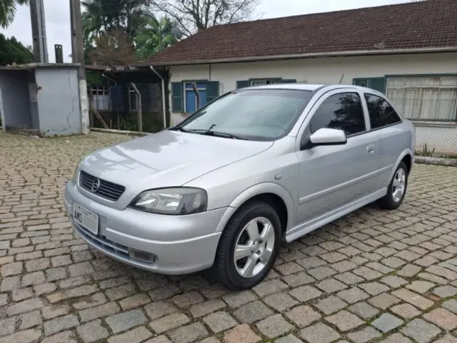 Chevrolet Astra 2.0/ CD/ Sunny/ GLS 2.0 8V 3P 2002
