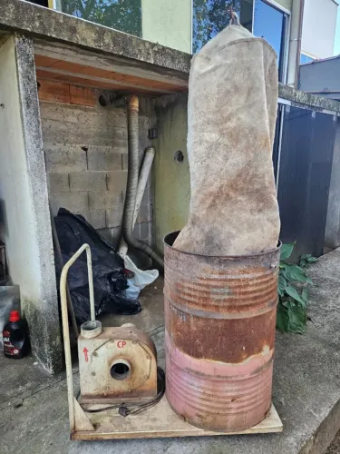 Coletor de Pó com Reservatorio 200L Motor 0,75Kw Trifásico MAKSIWA