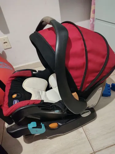 Carrinho e bebe conforto