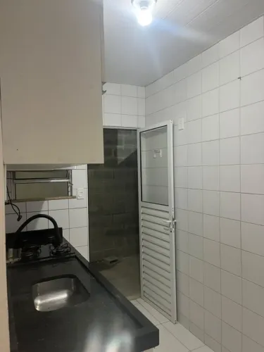 Aluga-se casa no condomínio parque ipê roxo