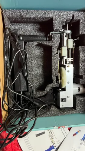 Máquina de tufing semi nova