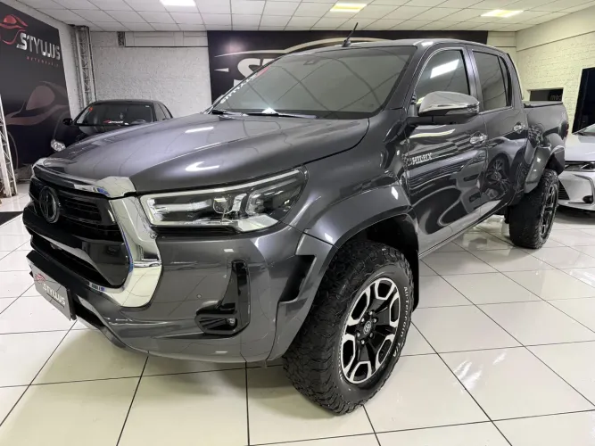 Toyota Hilux CD SRX 4X4 2.8 TDI 16V Diesel Aut. 2024