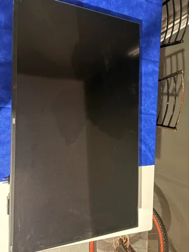 Tv AOC