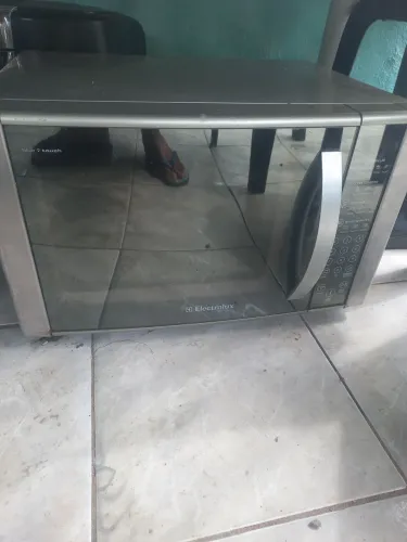 Micro-ondas Electrolux Bluetouch