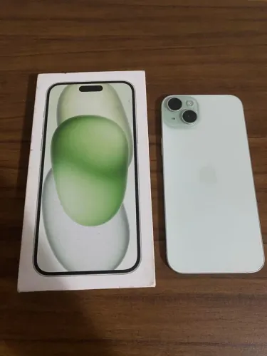 iPhone 15 Plus muito novo