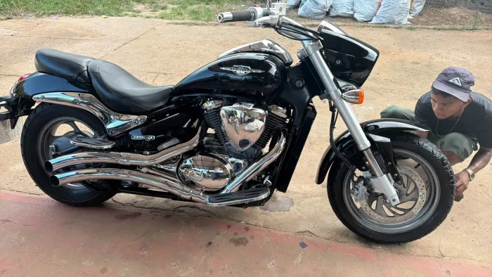 Suzuki Boulevard M800 2012