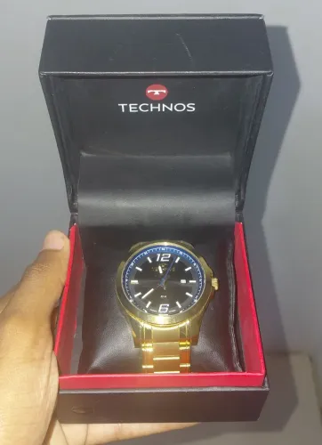 Relógio Technos na caixa, novo.