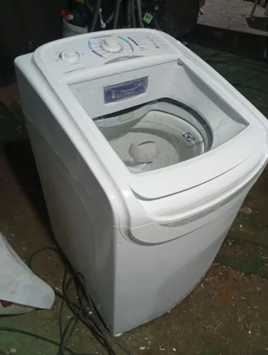 Máquina de lavar roupa Electrolux 10kg funcionando perfeitamente ótima máquina 