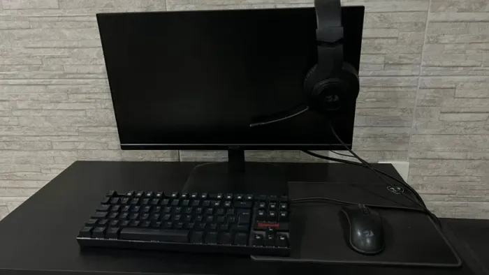 PC Gamer Completo Ryzen 5 5600G + RX 580 + Monitor Acer + Kit Redragon