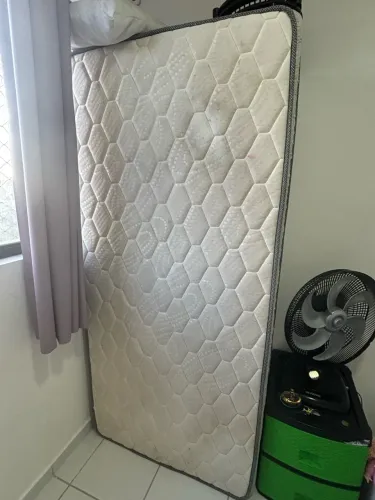 Cama de solteiro a venda