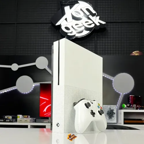 Console Xbox One S 1TB | Usado Com Garantia - Aceitamos trocas | Jogue na GAMEPASS!