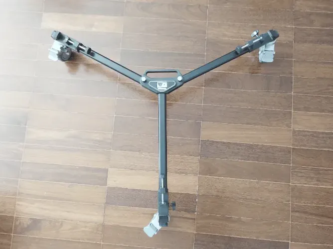 Rodízio Dolly Universal para Tripé de Luz/Câmera | Semi-novo (usado somente 4 vezes)