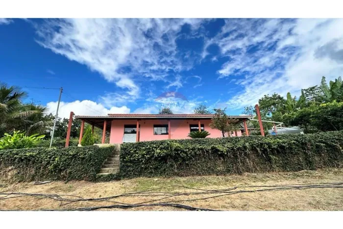 Oportunidade Única: Fazenda Moderna em Jequié!