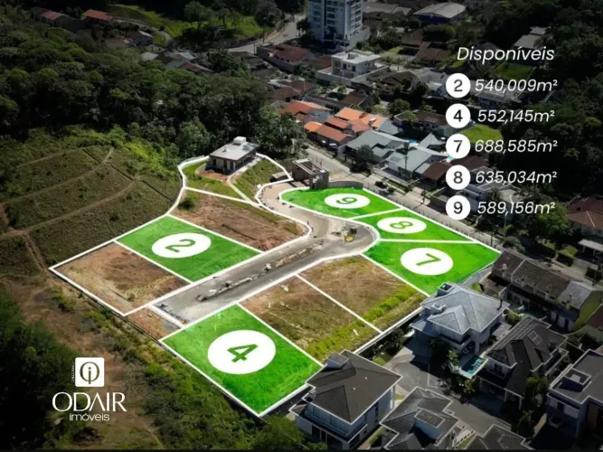 Terrenos a venda em condomínio fechado de alto padrão no bairro América em Joinville/SC.