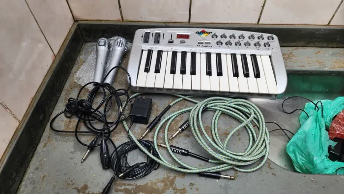 Controlador Midi Áudio M Ozone (não funciona)