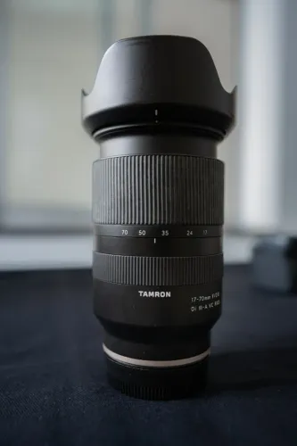 Lente Tamron 17mm - 70mm f/2.8 Conservada