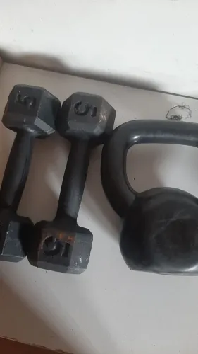 Halter sextavado 5kg ferro+kettebell 8kg emborrachado