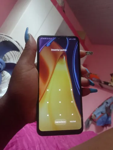 Poco c40