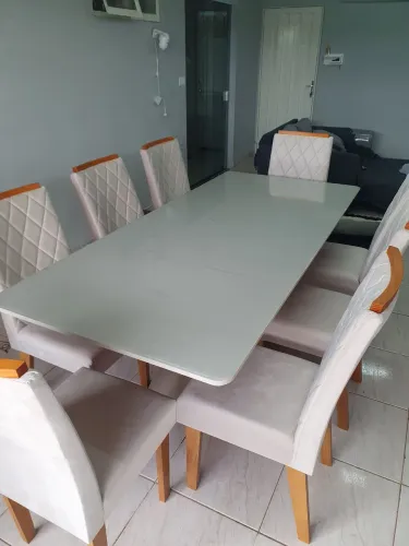 Mesa de jantar 8 cadeiras apenas 2 meses de uso