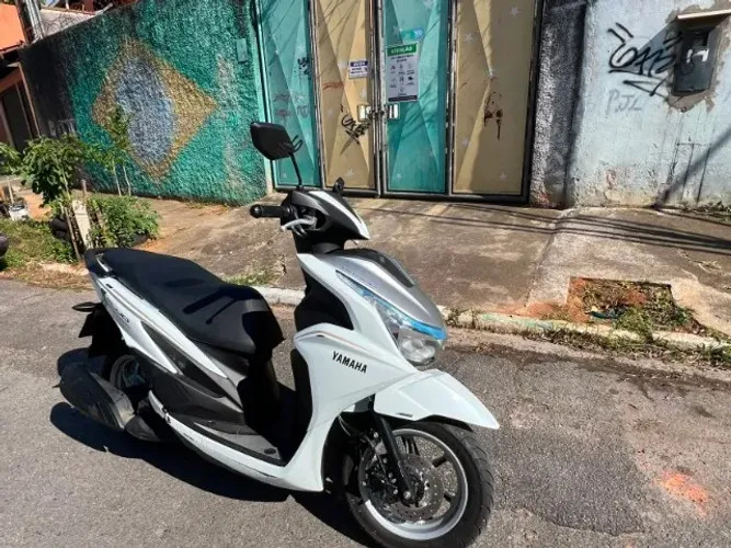 yamaha fluo 2025