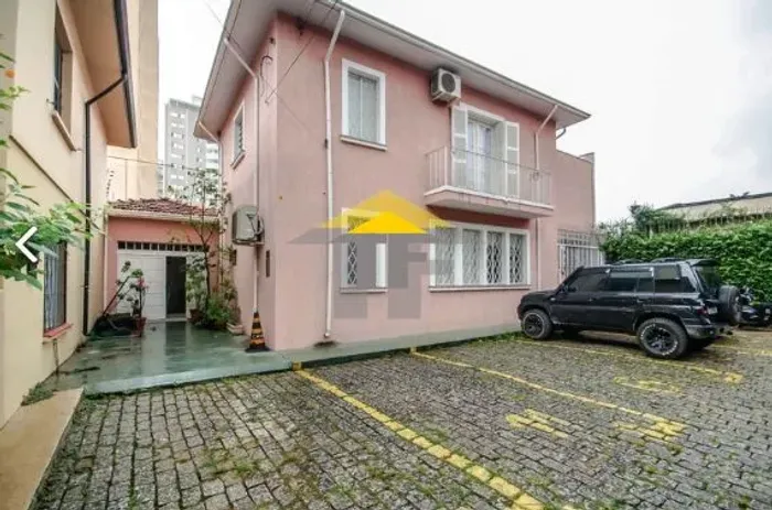 Casa de Vila em Perdizes. OPORTUNIDADE!