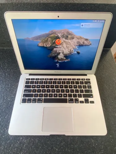 MacBook Air - i7 - 8GB RAM - 500GB SSD